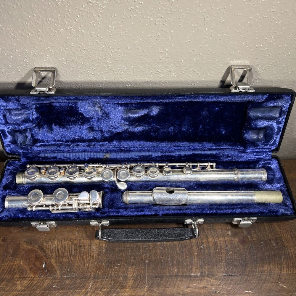 WT Armstrong Silver Flute Model 104 With Case Untested